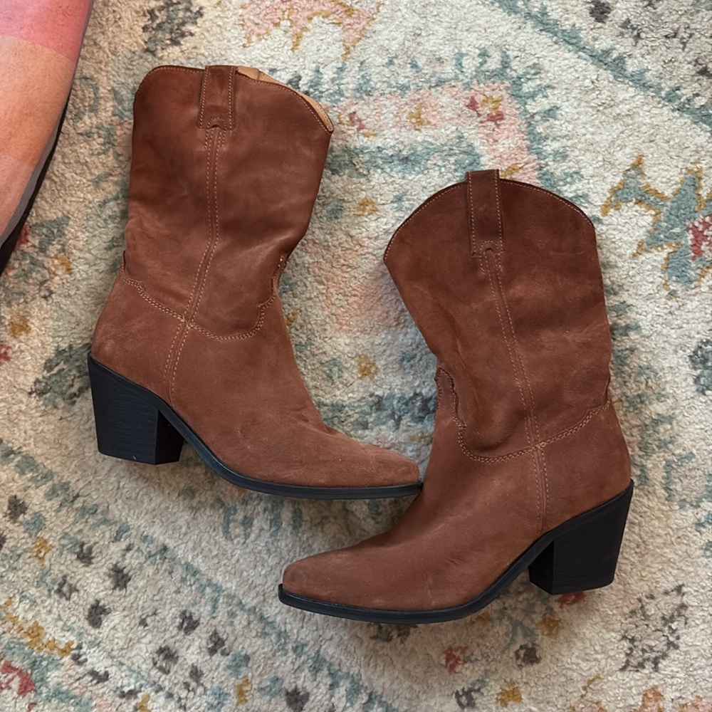 Red-Rag mid calf western boot size 7.5
